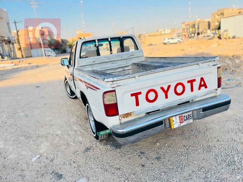 تويوتا هايلوكس